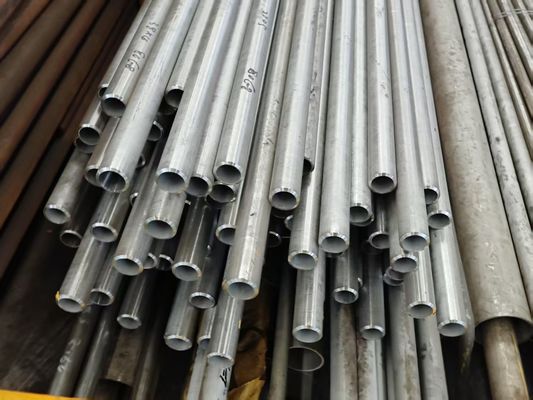 ASTM A192 Endüstriyel kullanım için Siyah - Boyalı Yüksek Basınçlı - Dikişsiz Kazan Tüpleri