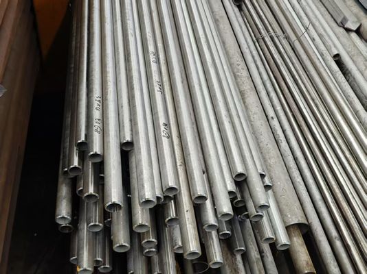 ASTM A192 Endüstriyel kullanım için Siyah - Boyalı Yüksek Basınçlı - Dikişsiz Kazan Tüpleri