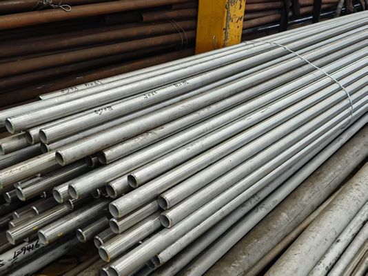 ASTM A192 Endüstriyel kullanım için Siyah - Boyalı Yüksek Basınçlı - Dikişsiz Kazan Tüpleri