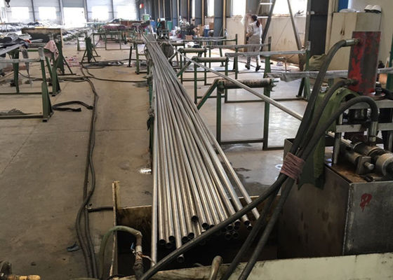 TP304L TP316L Dikişsiz Kaynaklı Paslanmaz Çelik Boru / Kaynak Paslanmaz Boru ASTM A249 ASME SA249 38.1 * 1.2 1.5MM