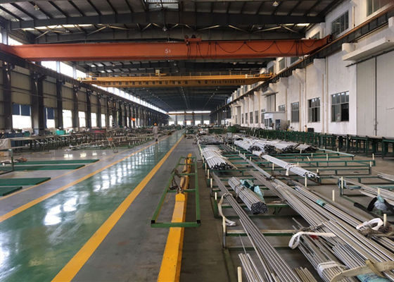 A213 Tp321 Dikişsiz Paslanmaz Boru / Tavlı Ss Kazan Tüpleri 25 * 2 * 9000mm