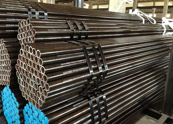 Alaşımlı Çelik Dikişsiz Kazan Boruları DIN 1629 St52.4 St52 DIN 17175 15Mo3 13CrMo44 Düz Uç Yağlanmış Yüzey