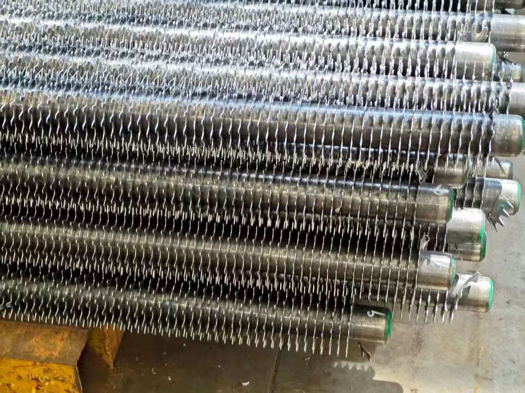 Yüksek Verimli Kazan Kanatlı Borusu Isı Transferi ve Kirlenme Önleme İçin